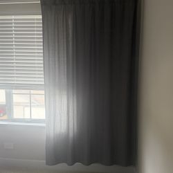 Curtains with a curtain rod 