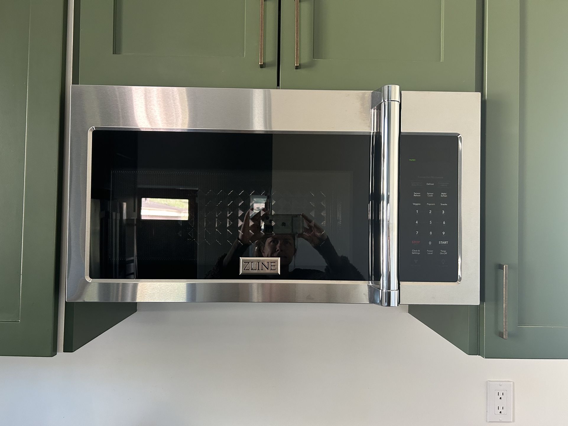 Zline Stove And Microwave