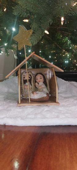 Hand Knitted Nativity Hand Made Knitted, New  Aprox 6 Inches Tall