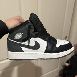 Jordan 1’s Mid 