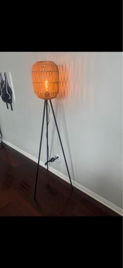 Floor lamp