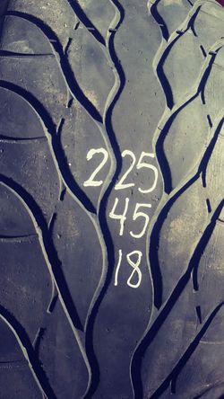 225 45 18 one good car tire