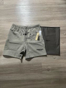 Essential shorts size XL