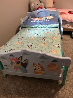 Toddler bed