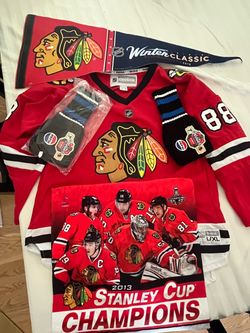 Patrick Kane youth l/xl jersey and Hawks items