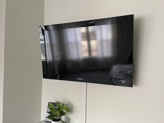 Sony 32” HD Flatscreen TV 