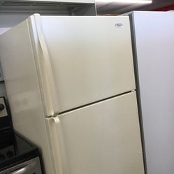 Whirlpool 18 Cu Ft Top And Bottom Fridge. 1 year Warranty 