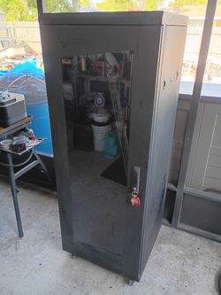 Steel Cabinet with Key