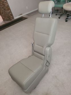 Center Seat 2012 Honda Odyssey