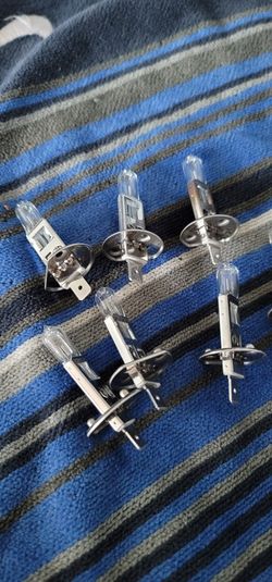 (7) Generic H1 Headlight Bulbs