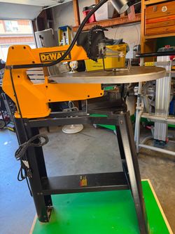 Dewalt scroll saw system include saw,detail light,stand and mobile platform