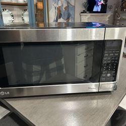 LG Easy clean Microwave 
