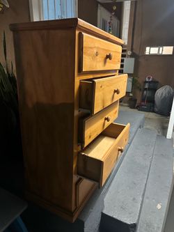 5 drawer wooden dresser