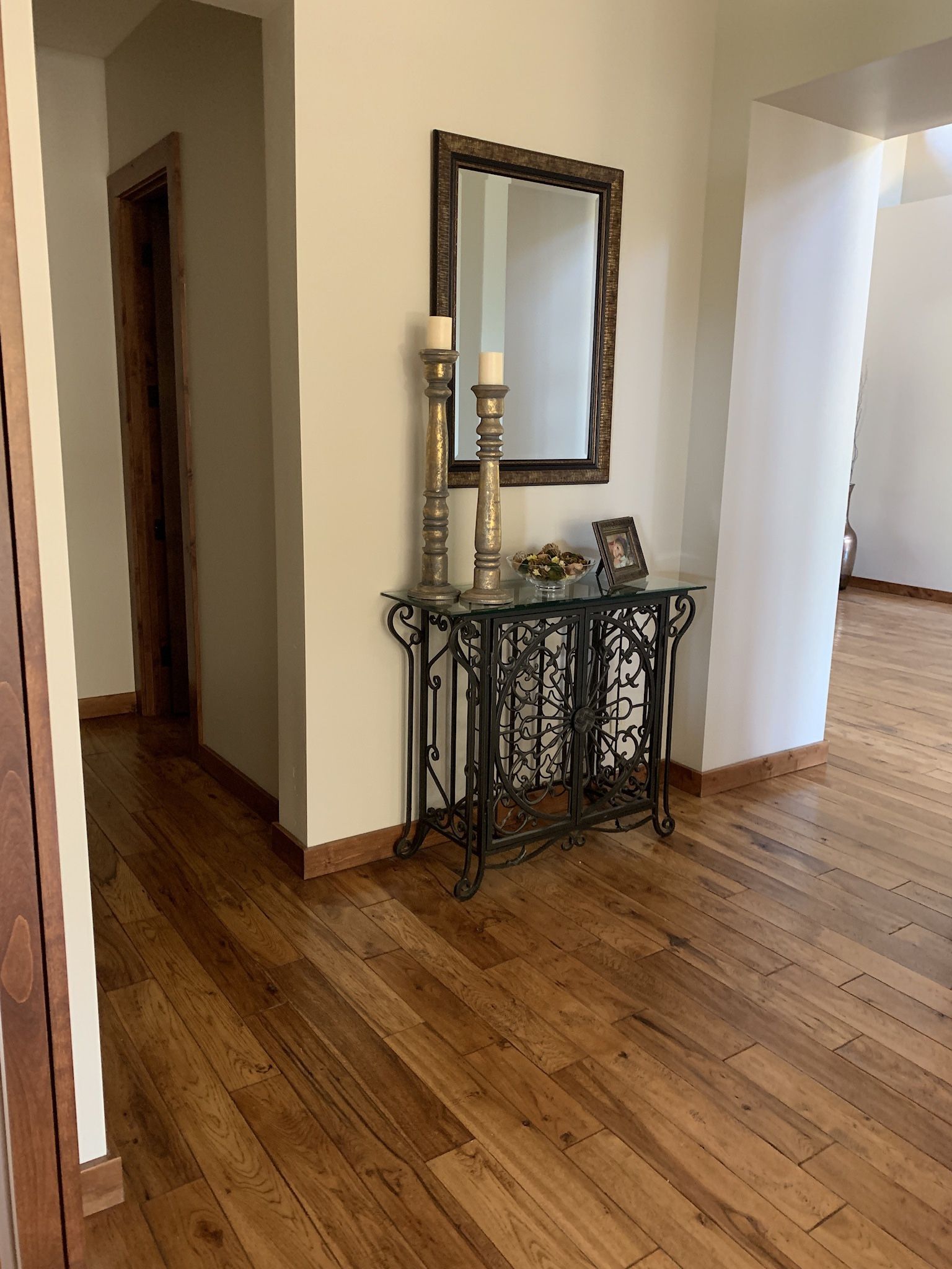 console table / Wine Rack