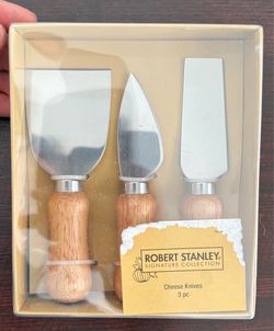 Cheese knives set