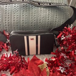 m k cross body 
