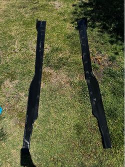 SRT side skirts for slim body Charger