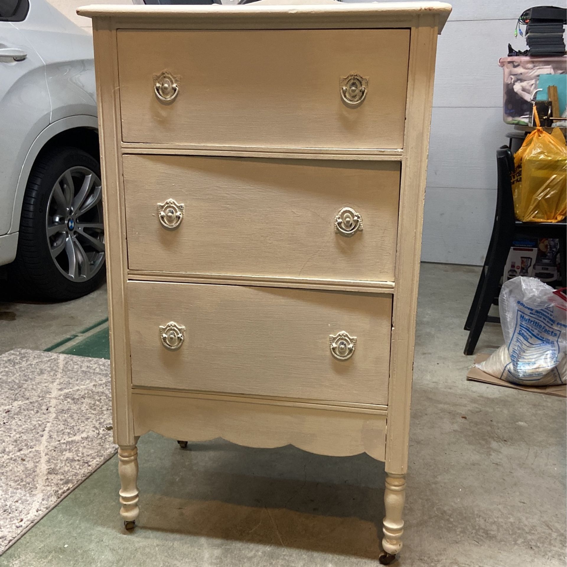 Vintage 3 Drawer Dresser