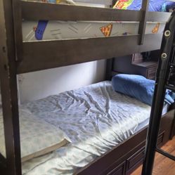 Bed With Matress And Drawera