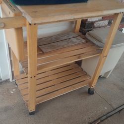 Kitchen Island On Wheels