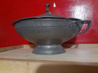Antique Kayserzinn bowl with lid Art Nouveau 1900s