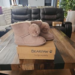 Liv Bearpaw Taupe Pom Pom Boots 9.5