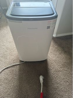 Frigidaire - 3-in-1 Portable Room Air Conditioner - White