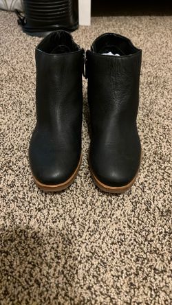 Women Cole Haan Lilah Buckle Ankle Bootie Leather Black 