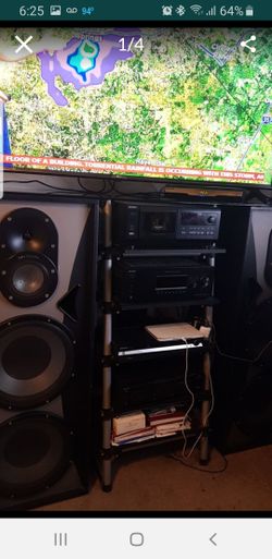 Equipo de sonido Marca Pro Studio inicialmente lo compre el $1500 dollars ,estoy pidiendo $800 dollars puedes enviarme texto al {contact info removed}