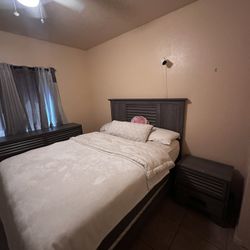 Queen Bed Set With Body Mirror And Vanity