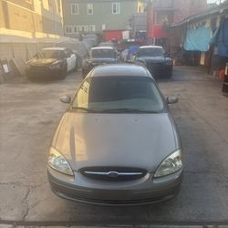 2003 Ford Taurus