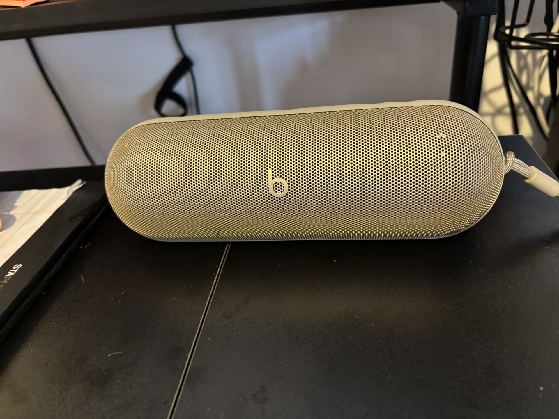 beats pill gold speaker