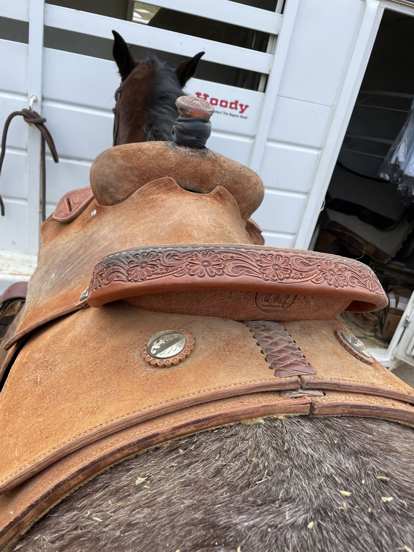 H4 By Lance Horner Team Roping Saddle. 14 1/2 Inch Seat