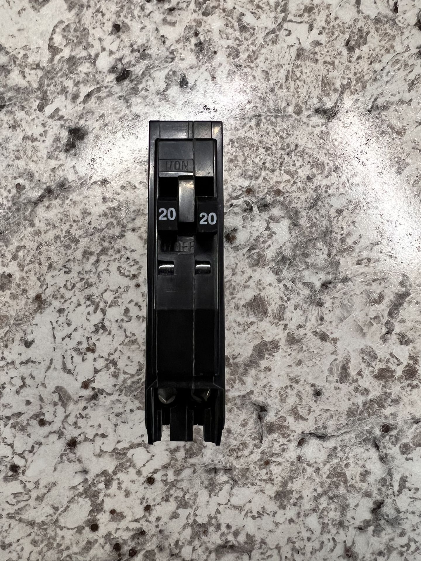 Square D Q0T2020 Tandem 2x 20 Amp Single Pole Mini Breaker