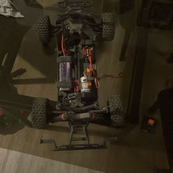 ARRMA SENTON  RC Car 4X2 Boost