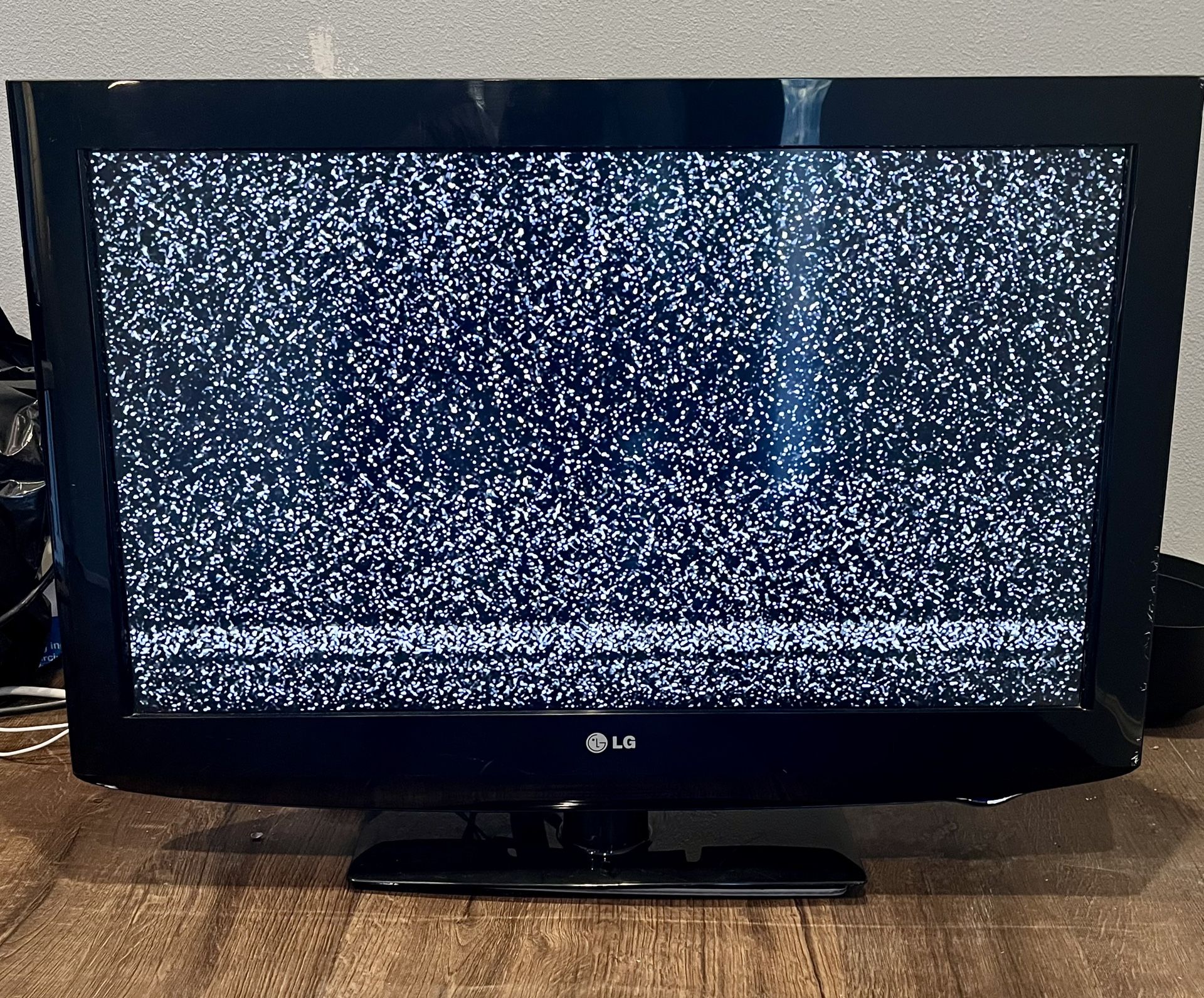 LG 31 Inch flat screen TV