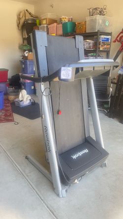 Folding treadmill