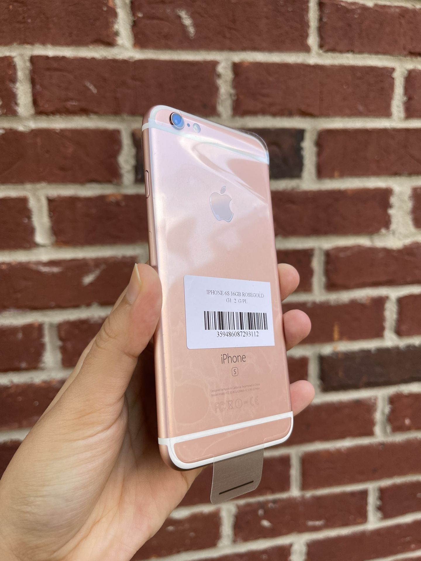 iPhone 6S - 16 GB - Unlocked For Worldwide Use