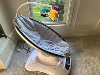 4moms mamaRoo 4 Multi-Motion Baby Swing, Bluetooth Baby Rocker with 5 Unique Motions, Nylon Fabric,