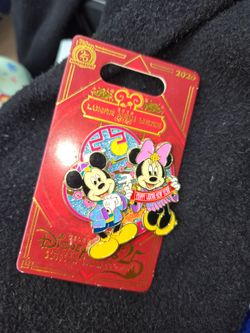 2026 Disney Parks LUNAR NEW YEAR Mickey & Minnie Mouse Ltd Edition LE2000 PIN