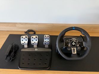 Logitech g923 steering wheel and pedals PS5