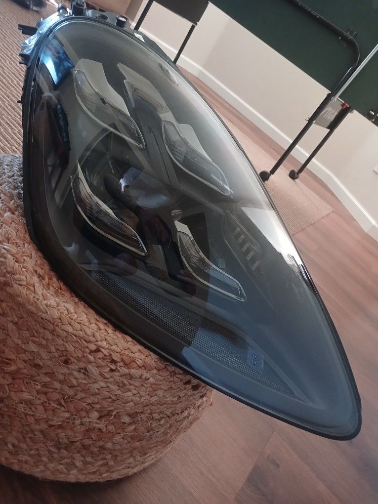 PORCHE CAYENNE GTS HEADLIGHT LED MATRIX BEAM OEM 2023
