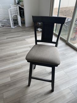 Counter Height Farmhouse Swivel Chair