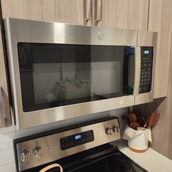 GE 1.6 CU. FT. OVER-THE-RANGE MICROWAVE OVEN


