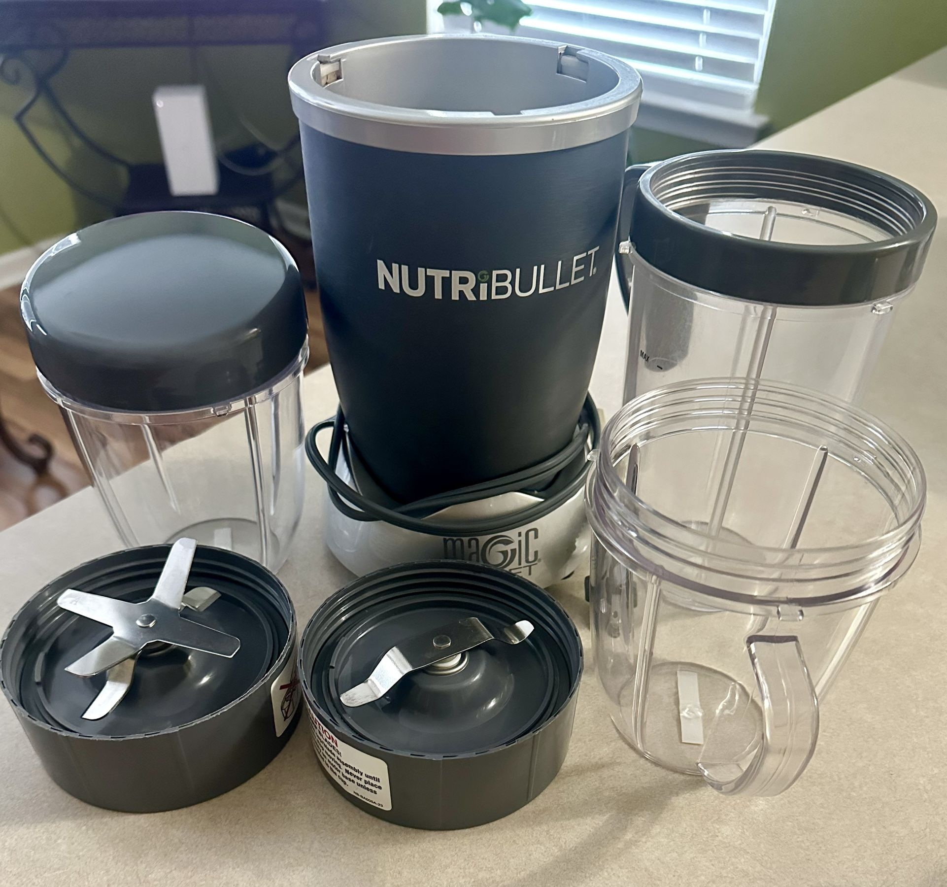 NutriBullet/Magic Bullet With Free Tea Pot