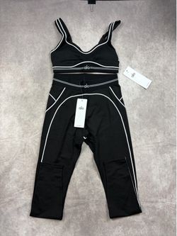 Alo 2 Piece Yoga Set Size Medium