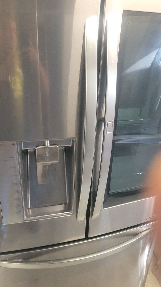 LG COUNTER DEPTH REFRIGERATOR NEW COMPRESSOR INSTALLED WORKS GREAT CAN DELIVER 