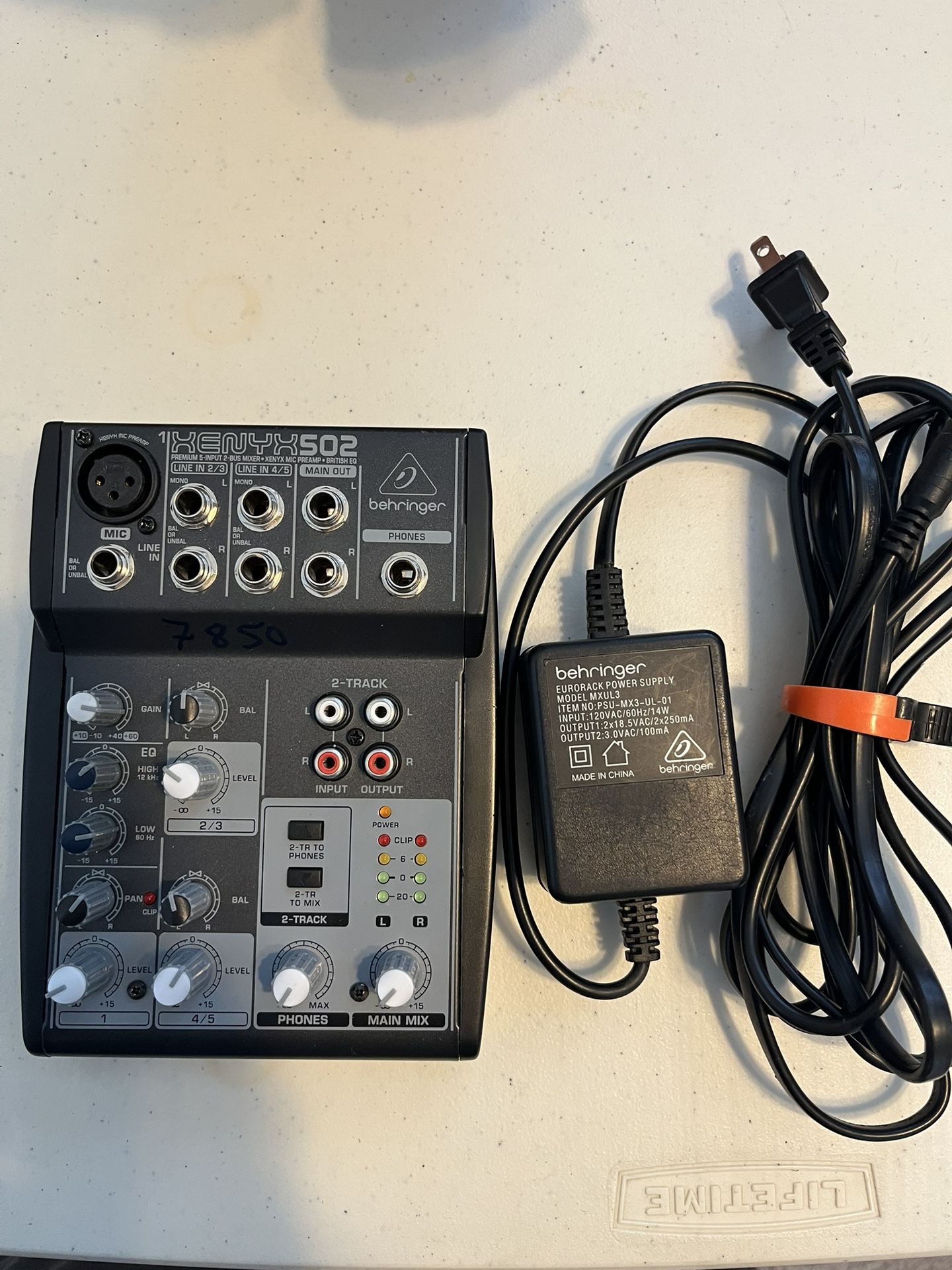Behringer 502, 6 Channel Mixing Board
