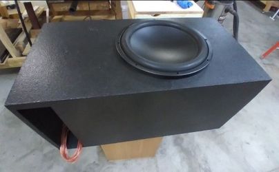 Subwoofer with ported enclosure- see pictures read ad