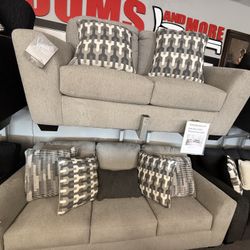 Sofa And Loveseat ‼️🚨 Price Drop ‼️🚨 Sale Price Is Only Available For A Limited 